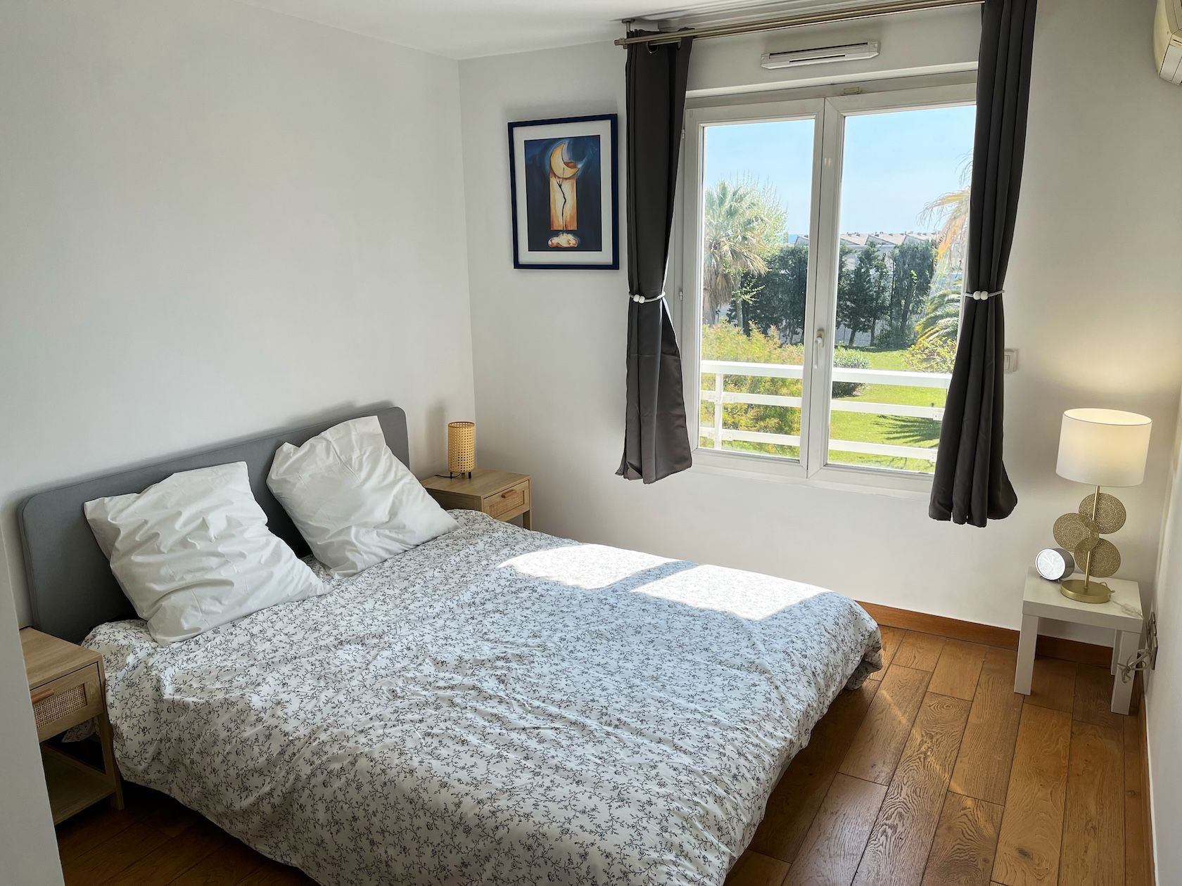 First bedroom with a 160 cm bed