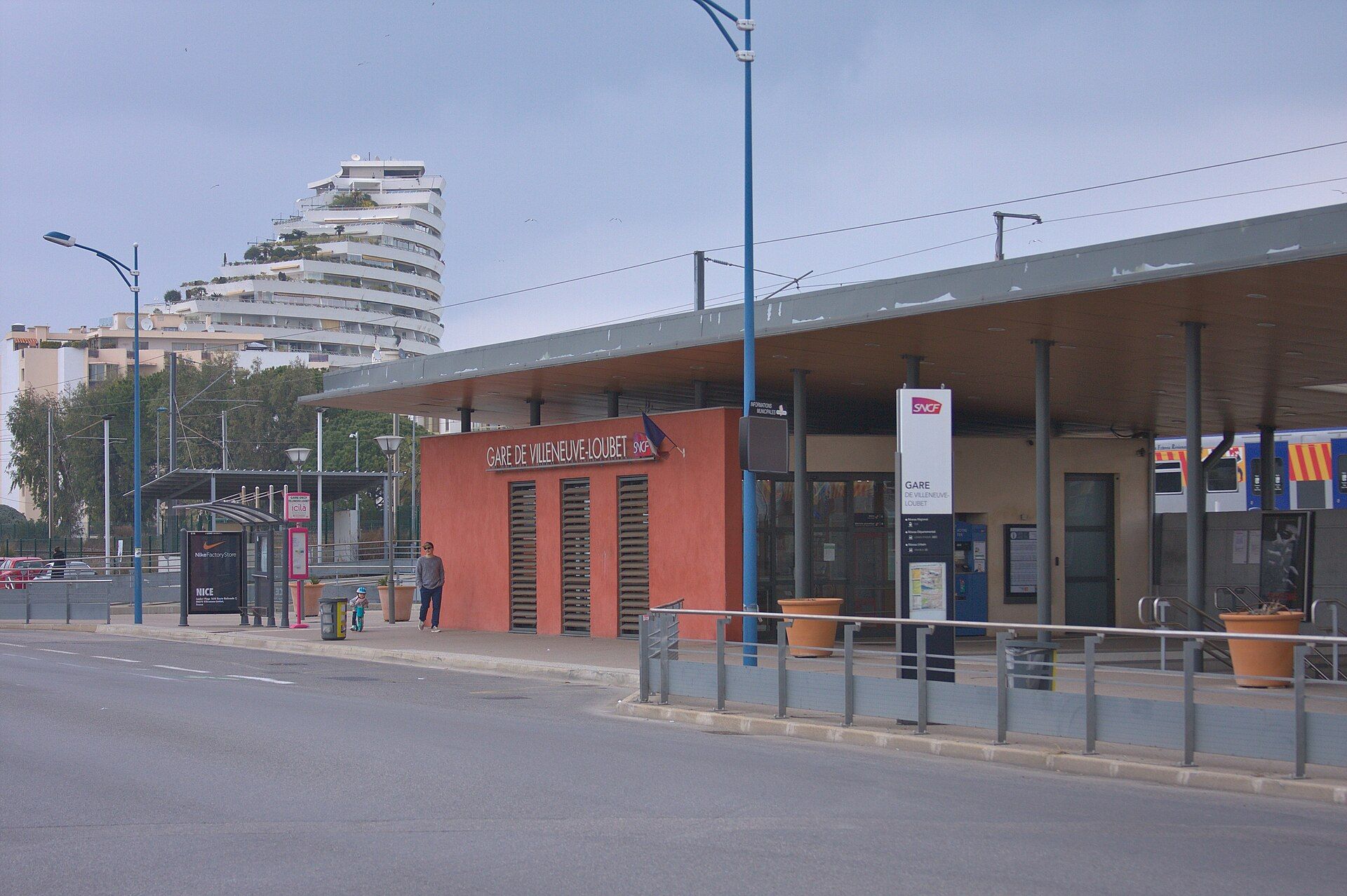 Villeneuve-Loubet station